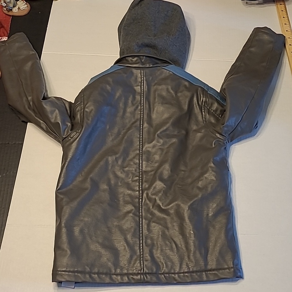 Disney PIXAR Grey and Blue Lightning McQueen CARS FAUX LEATHER JACKET - Picture 3 of 9